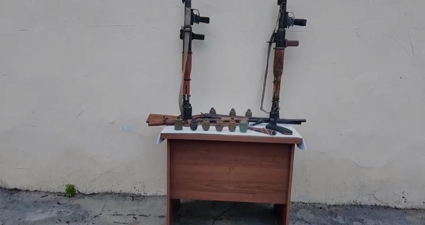 В Ханкенди и Шуше обнаружены боеприпасы