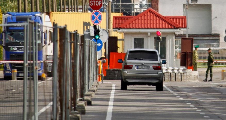 Litva Belarus sərhədindəki keçid məntəqəsində nəqliyyatın keçidini dayandırıb