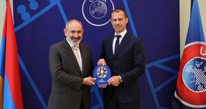 Paşinyan Berlinə gedib