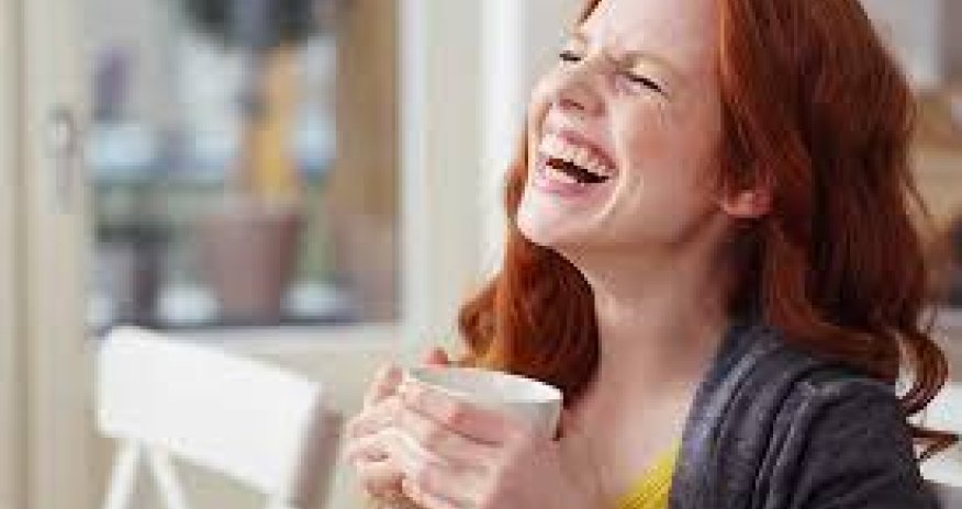 Bu ölkədə hər ayın 8-ci günü gülmək məcbur edilib - Yeni qanun