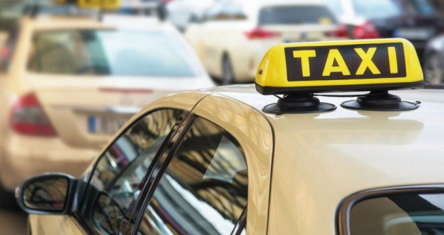 Bakıda taksilərin sayı 35 minə enib - Nazir müavini