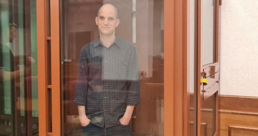 Amerikalı jurnalistə 16 il həbs cəzası verilib