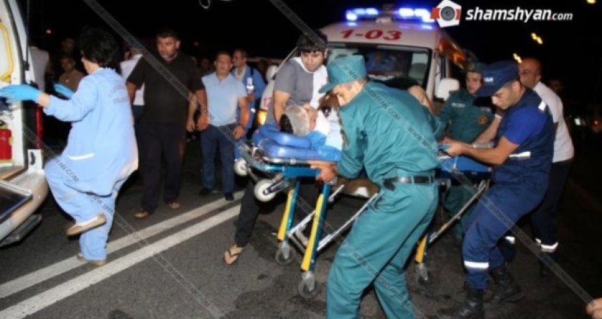 Ermənistanda polis bölməsinə basqın edilib,yaralananlar var