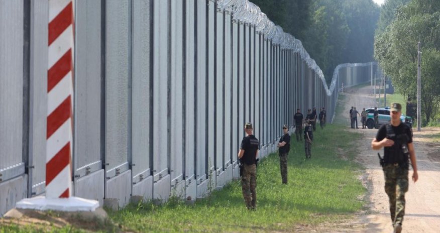 Polşa Rusiya ilə sərhədə zirehli texnika və dronlar yerləşdirəcək