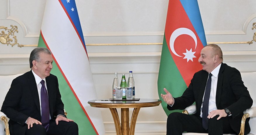 Əliyev Şavkat Mirziyoyevə zəng edib
