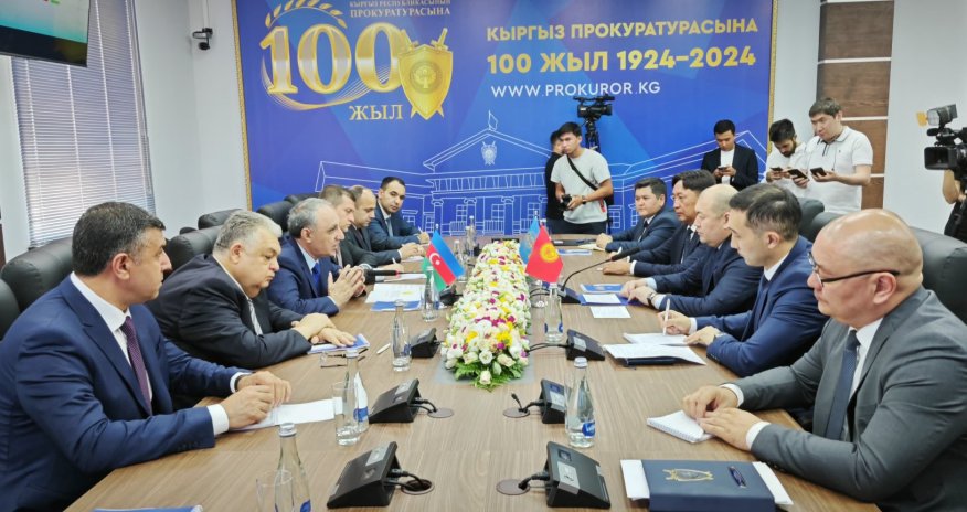 Kamran Əliyev Qırğızıstanda səfərdədir
