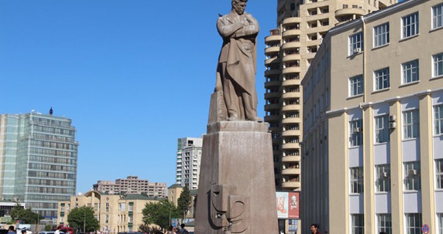 Bakında quraşdırılan heykəllər restavrasiya ediləcək