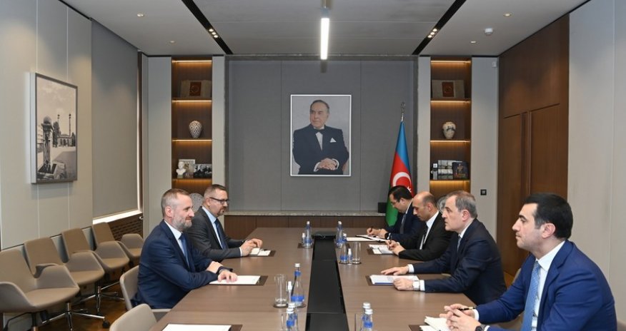 Ceyhun Bayramov Polşa səfirini qəbul edib