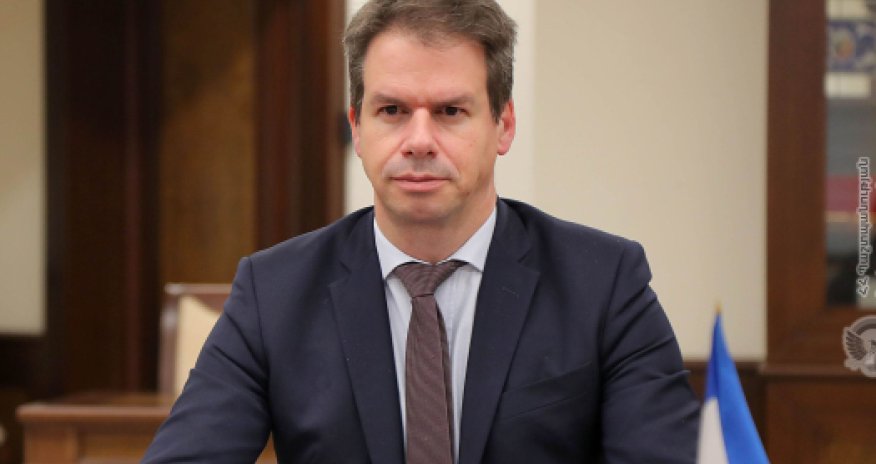 Fransanın Ermənistandakı keçmiş səfiri Macarıstana göndərilib
