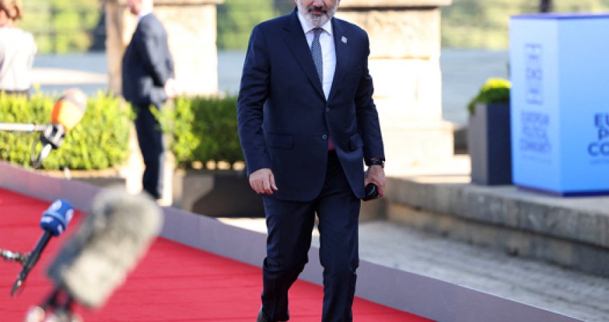 Paşinyan Türkiyə ilə sərhəddə keçid məntəqələrini yeniləyir