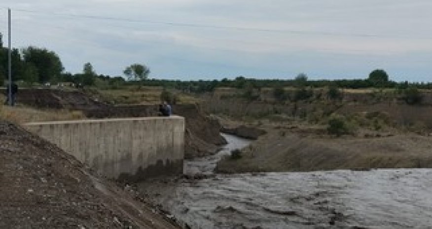 Сильный паводок размыл дорогу в село Кюпчалгышлаг