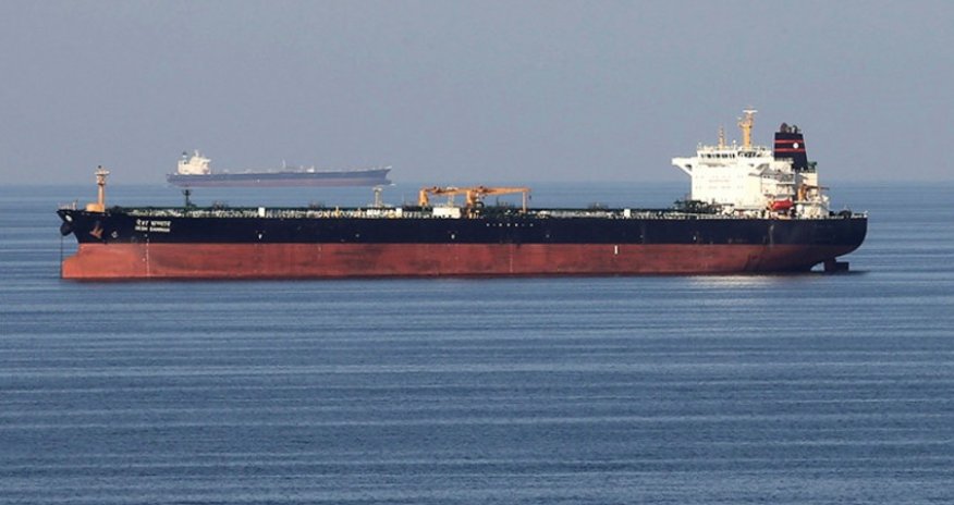 Iranian Navy seizes tanker with over 700,000 liters of smuggled oil