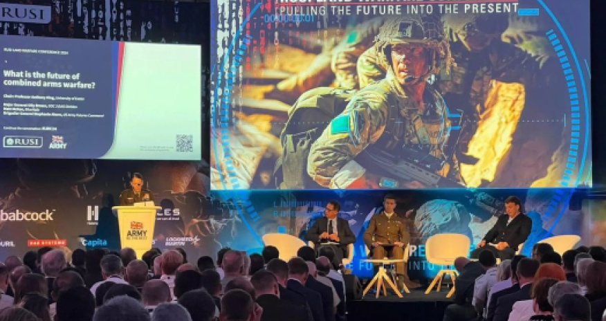 Ermənilstan müdafiə nazirinin birinci müavini Londona gedib