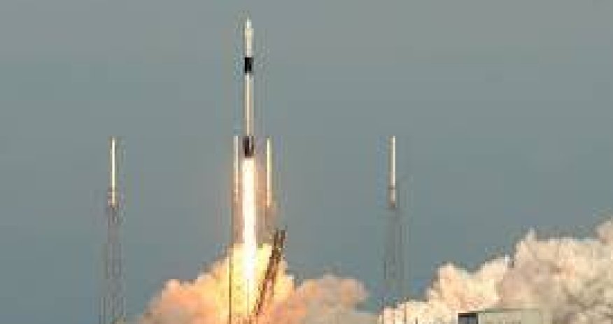 Ракета компании SpaceX вывела на орбиту новую группу интернет-спутников Starlink