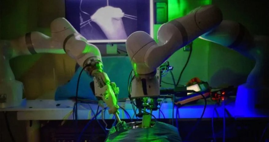 Çinli həkim 5km uzaqdan xəstənin üzərində əməliyyat keçirib