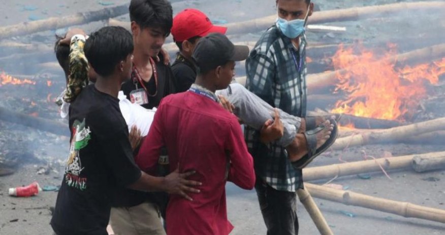 Banqladeşdə etirazlar zamanı ölənlərin sayı 110-a çatıb