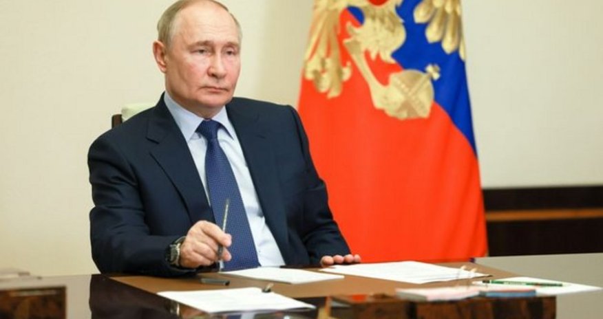 Putin convenes government meeting