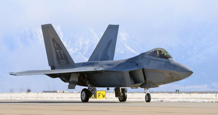 ABŞ F-22 Raptorları Yaxın Şərqə yerləşdirib