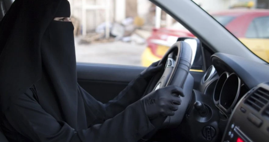 Dağıstanda niqablı şəxs polis əməkdaşlarına atəş açıb