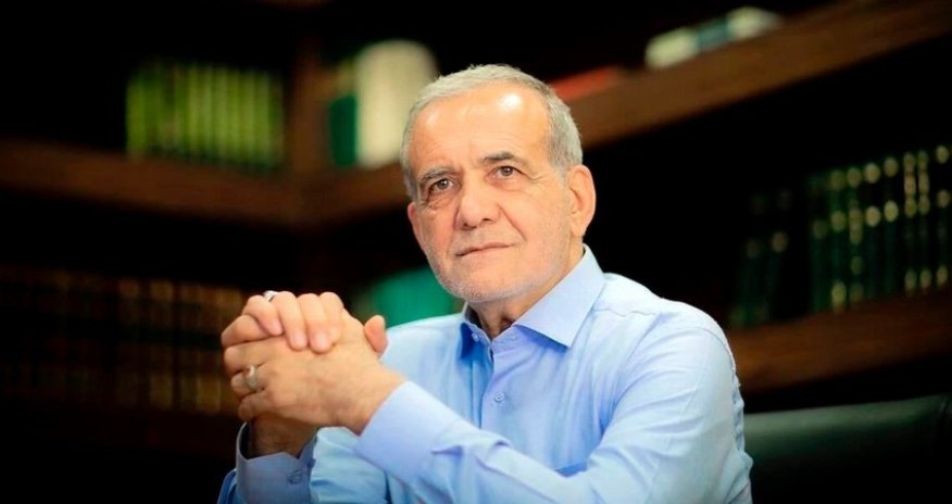 İran Prezidenti nazir vəzifələrinə namizədlərini açıqlayıb