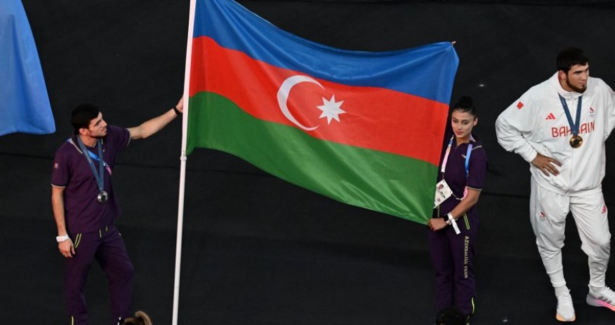 XXXIII Yay Olimpiya Oyunlarının bağlanış mərasimi keçirilir