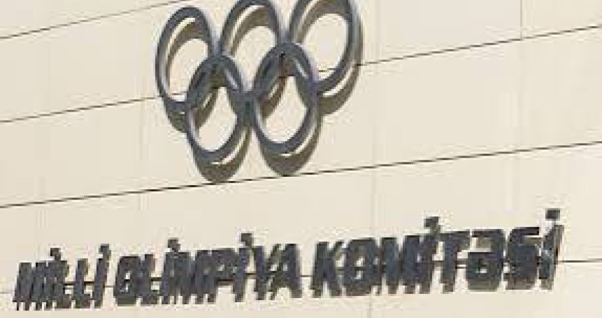 Əliyev Milli Olimpiya Komitəsinin üzvlərini təltif edib