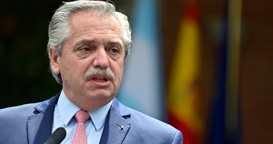 Keçmiş prezident arvadını döyməkdə ittiham olunur