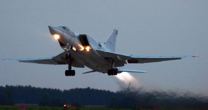 Пилот погиб после крушения российского бомбардировщика