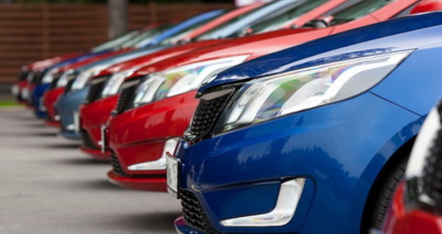 Azərbaycan minik avtomobillərinin idxalını azaldıb