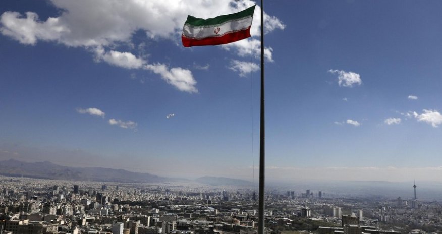 Media: Iran choosing between striking Israel and a 