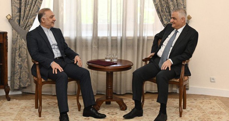 Paşinyanın müavini iranlı səfirlə görüşüb