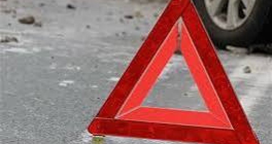 В Шамкире два человека погибли в тяжелом ДТП с грузовиком