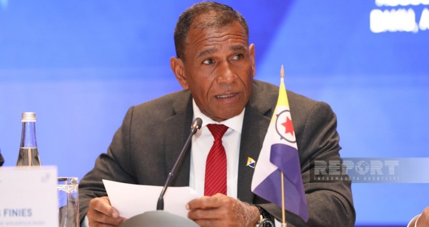 Boneyra xalqı ana dilində danışmaqdan məhrum edilib