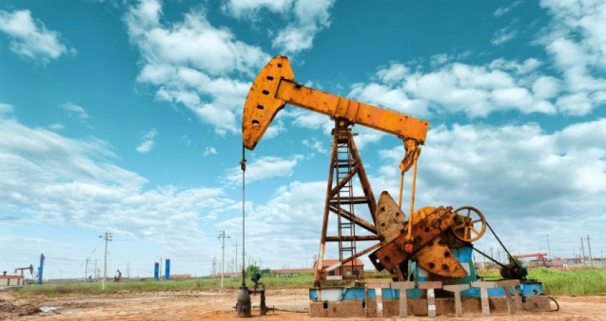 Azərbaycan neftinin qiyməti azalıb