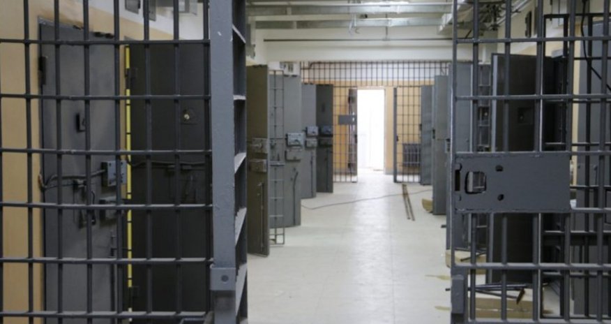 Koloniyada iğtişaş baş verib, girov və ölənlər var