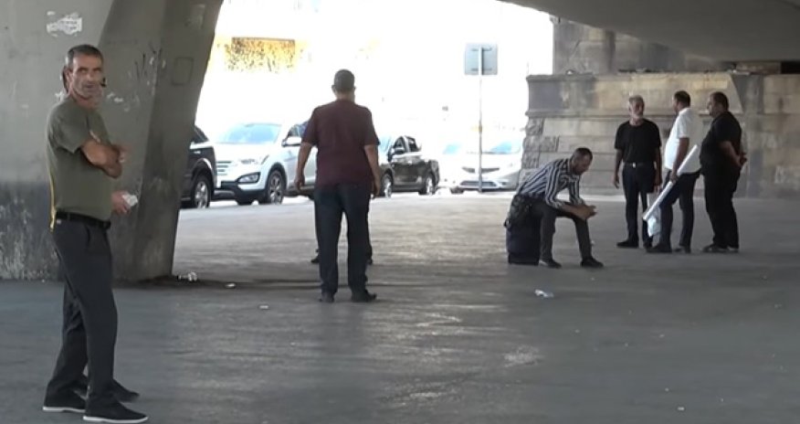 Manatlıq taksilər yığışdırıldı - Video