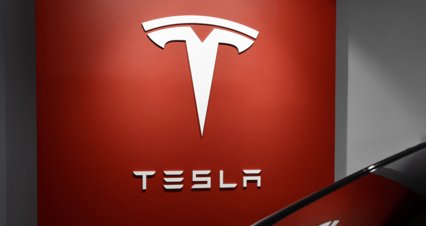 Tesla хочет вывести 
