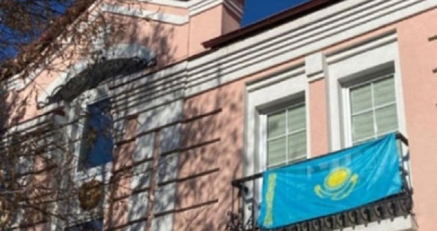 Qazaxıstan Ukraynadakı vətəndaşlarına çağırış edib