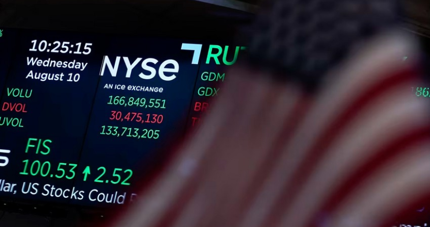 Фондовые индексы США в понедельник выросли на 1,2%