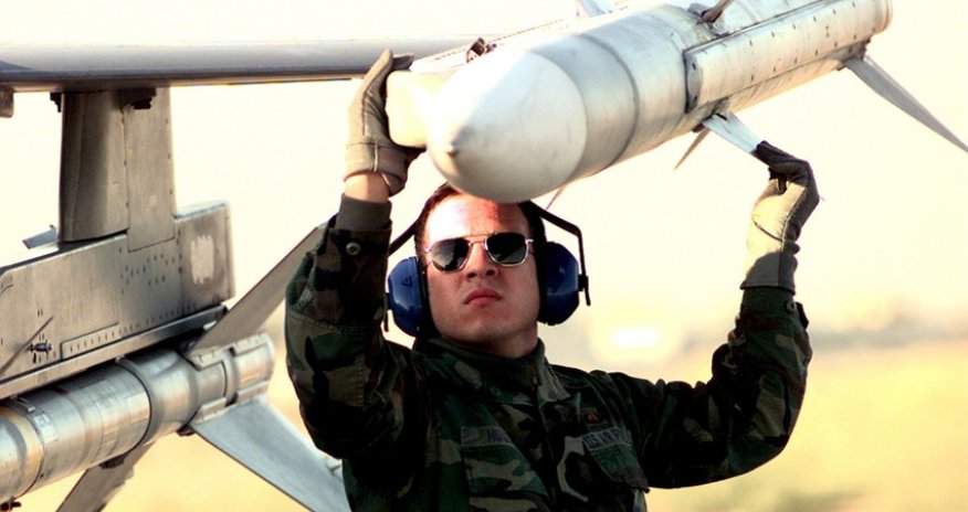 Пентагон выделил почти $1,2 млрд на производство ракет AMRAAM