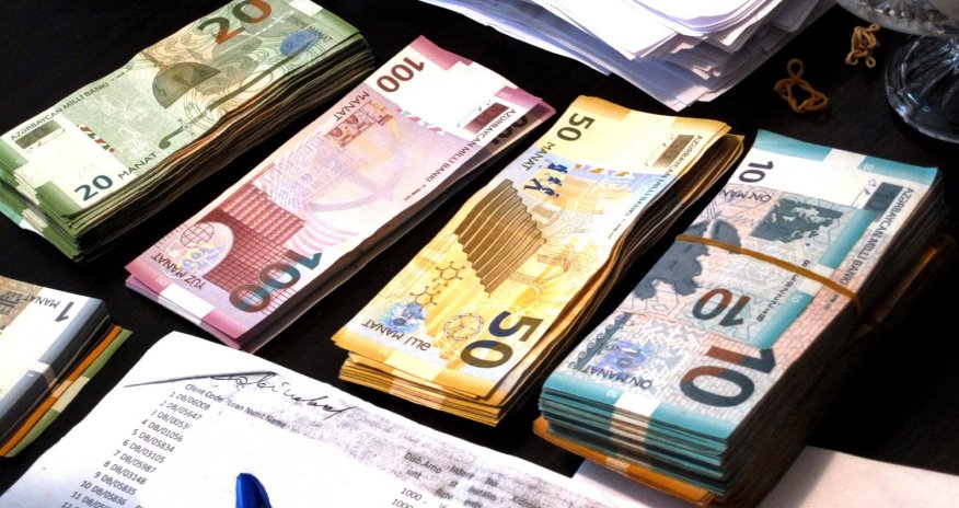 Avro və rubl ucuzlaşıb - Məzənnə