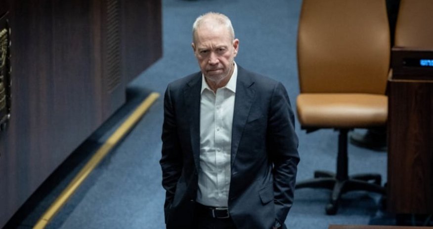 'Win or resign': Reservists confront Defense Minister Gallant over Gaza war strategy