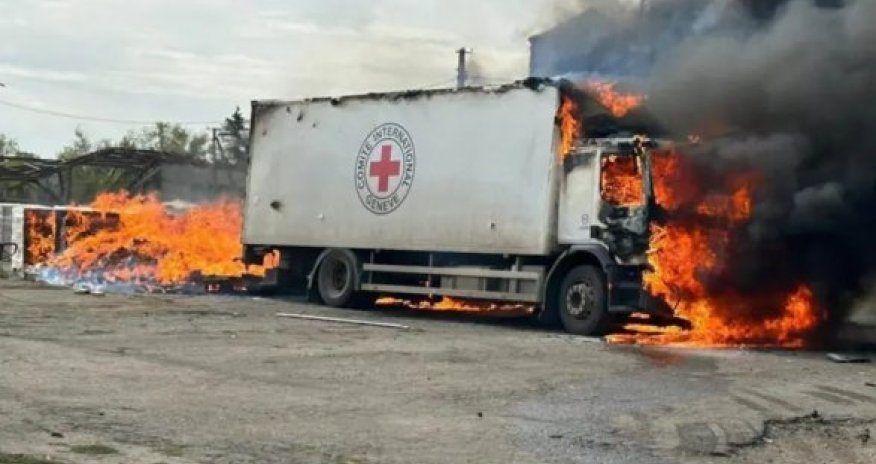 Ukraynada Qırmızı Xaç Cəmiyyətinin avtomobillərinə hücum  - ölən var