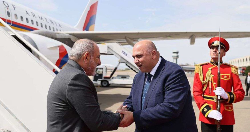 Paşinyan Gürcüstanda rəsmi səfərdədir