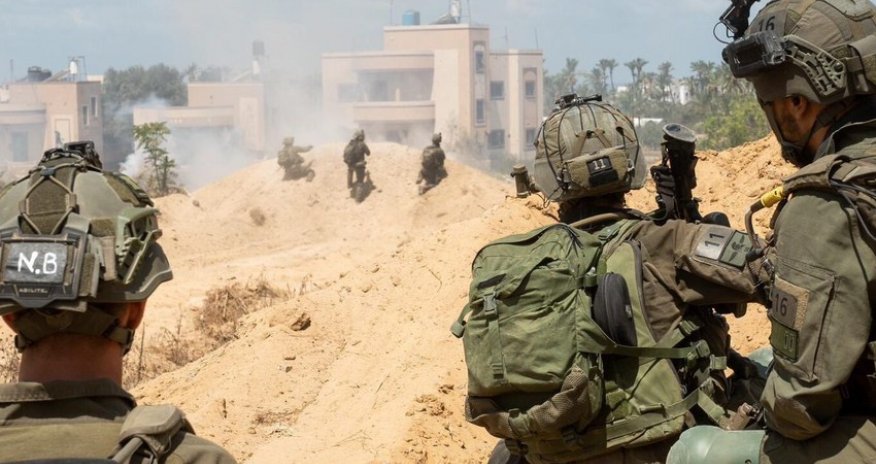 Israeli airstrike injures 11 in southern Lebanon