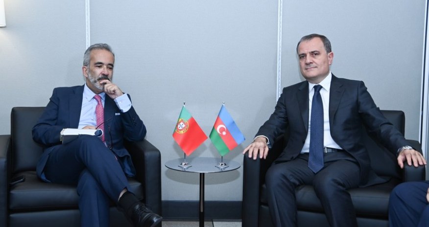 Ceyhun Bayramov portuqaliyalı həmkarı ilə görüşüb