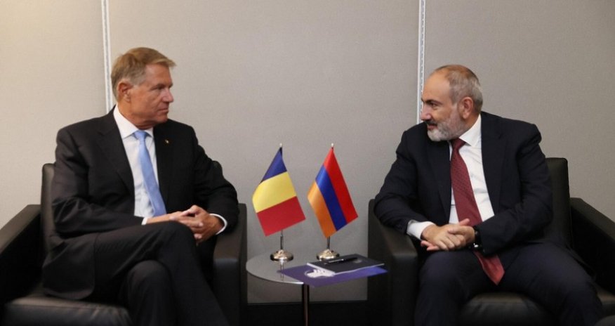 Romanian president, Armenian PM mull Yerevan-Baku normalization process