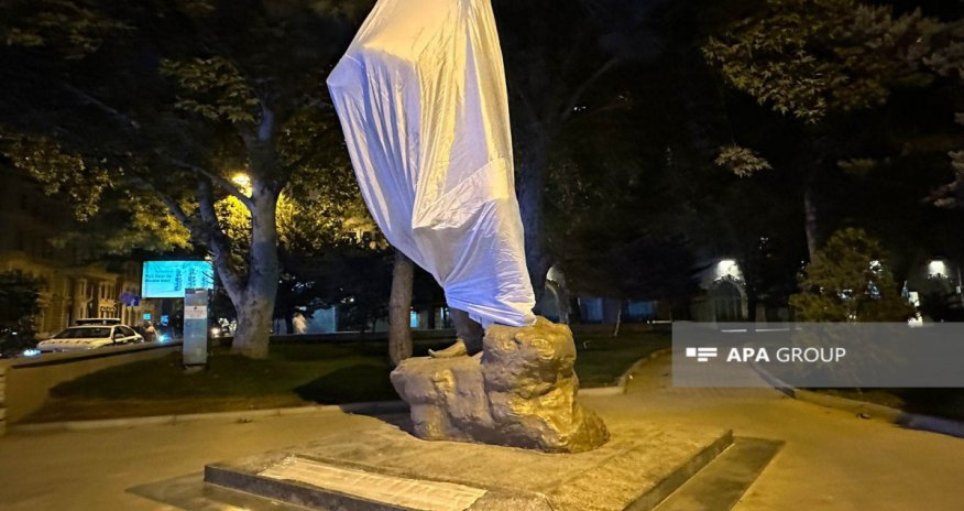 Bakıda Aşıq Ələsgərin heykəli ucaldılıb