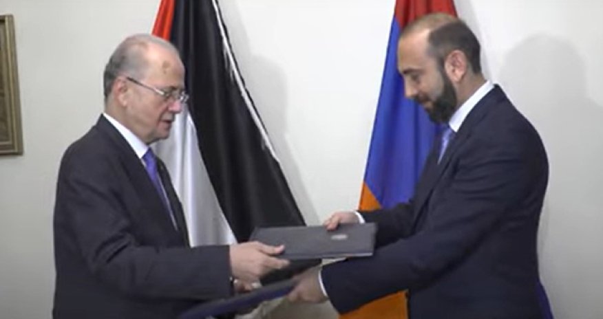 Ermənistanla Fələstin diplomatik münasibətlərlə bağlı sənəd imzalayıb