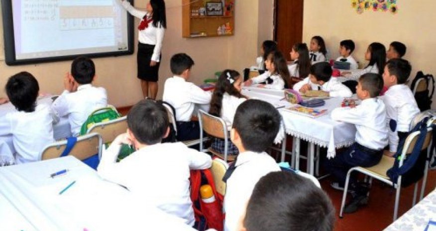 Müəllimlərə pul və hədiyyə verilməsi yolverilməzdir - Agentlik xəbardarlıq etdi 